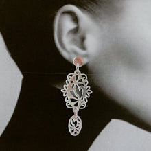 Lade das Bild in den Galerie-Viewer, d99 - Medaillons Serie 3