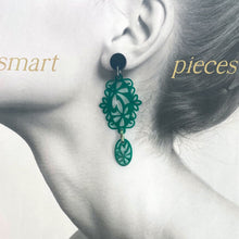 Lade das Bild in den Galerie-Viewer, d99 - Medaillons Serie 3